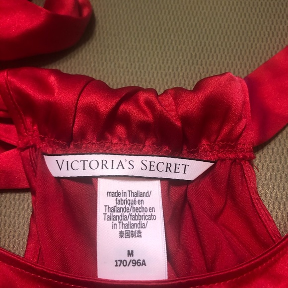 Victoria’s Secret red romper with bow tie shortalls M NWOT VS nightie - Picture 4 of 12